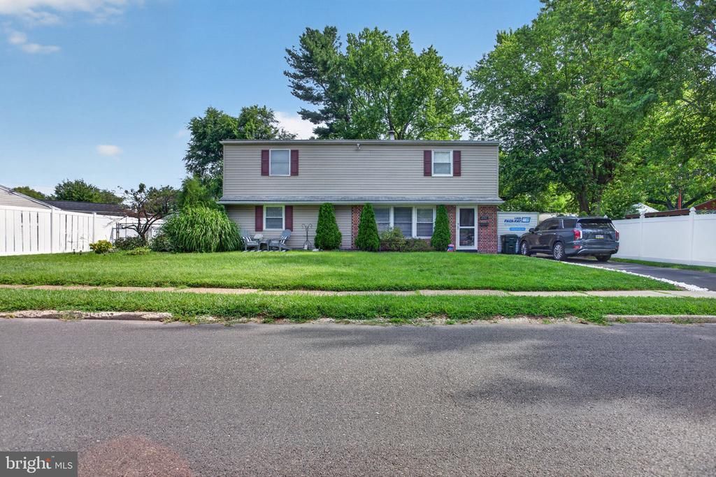 2741 FERNWOOD AVENUE, ABINGTON, PA 19001