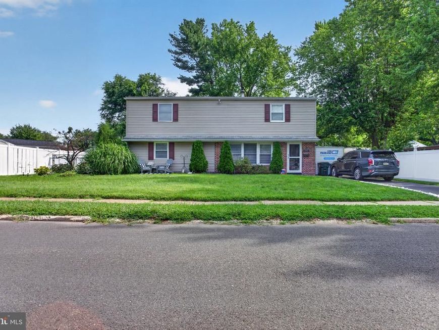 2741 Fernwood Avenue, Abington, PA 19001 Main Photo