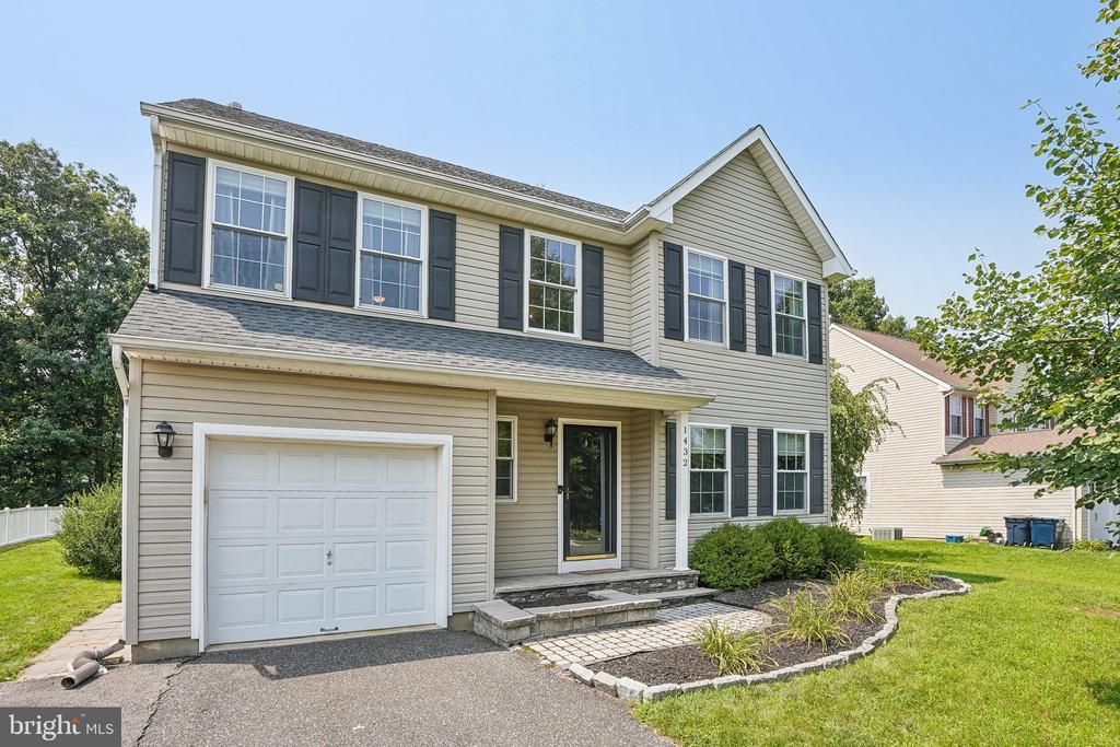 1432 BEVERLY DRIVE, QUAKERTOWN, PA 18951