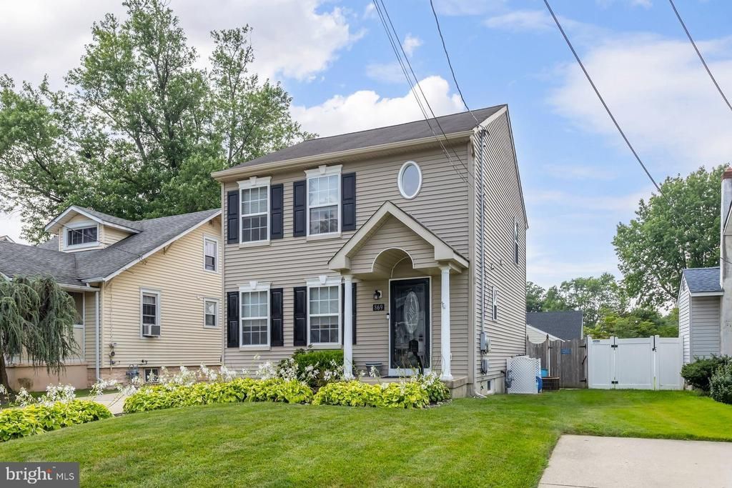 869 Orchard Avenue, Runnemede, NJ 08078 Main Photo