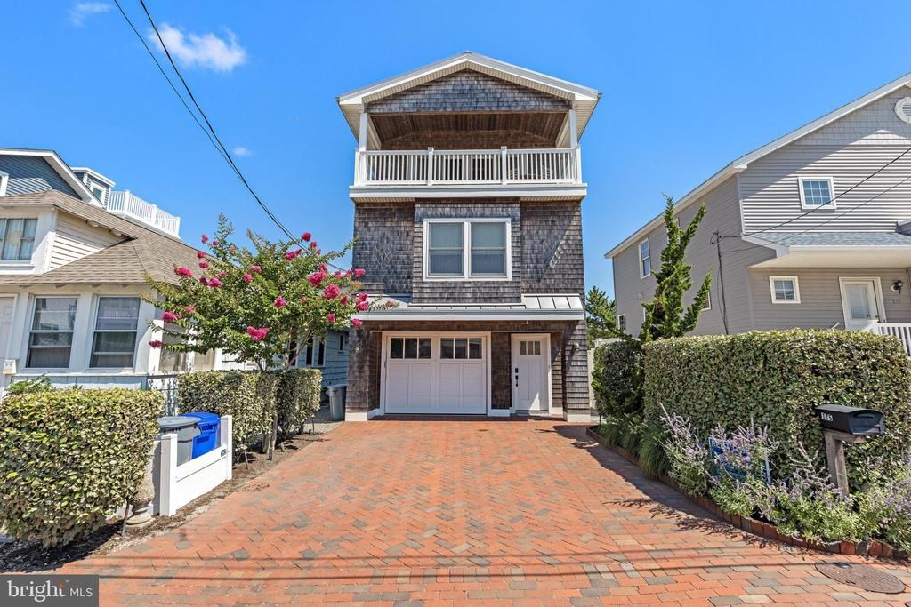 115 E 28th Street, Ship Bottom, NJ 08008 Main Photo