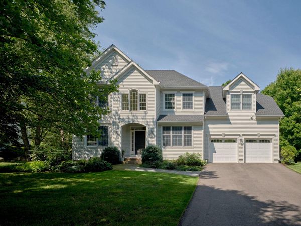 6 AVALON LAKES COURT, SKILLMAN, NJ 08558