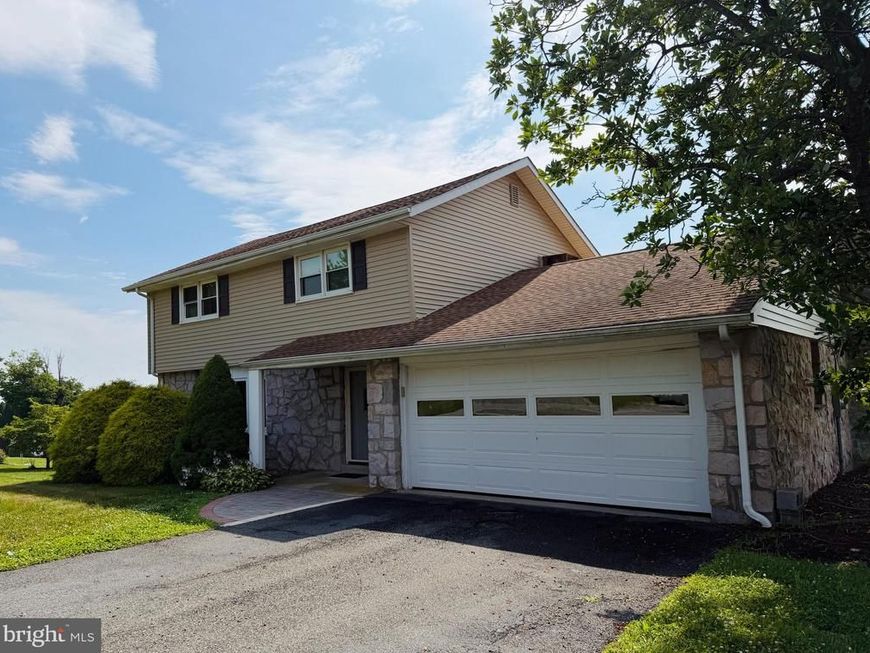 1708 County Line, Bechtelsville, PA 19505 Main Photo