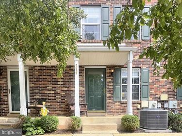 3977 CAPTAIN MOLLY CIRCLE, DOYLESTOWN, PA 18902