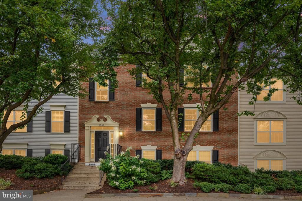 3808 Green Ridge Court, Unit 302, Fairfax, VA 22033 Main Photo