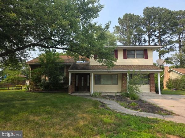 812 LEEDS LANE, NEWARK, DE 19711