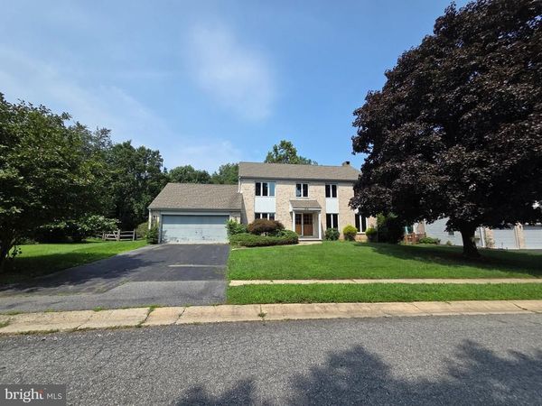 212 FAIRHILL DRIVE, WILMINGTON, DE 19808