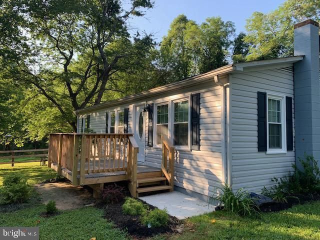 5317 Apple Blossom Lane, Jeffersonton, VA 22724 Main Photo