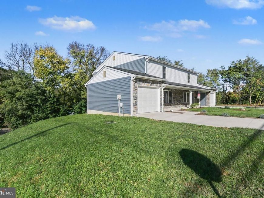 200 N Hummel Street, Hummelstown, PA 17036 Main Photo