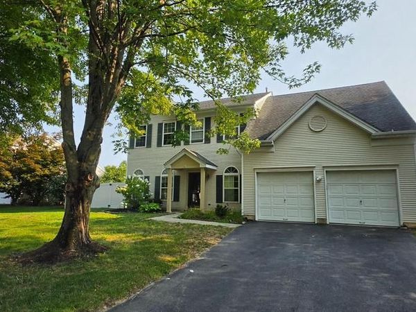 35 OAKMONT TERRACE, HIGHTSTOWN, NJ 08520
