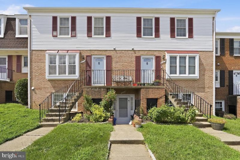 1042 B Margate Court, Sterling, VA 20164 Main Photo