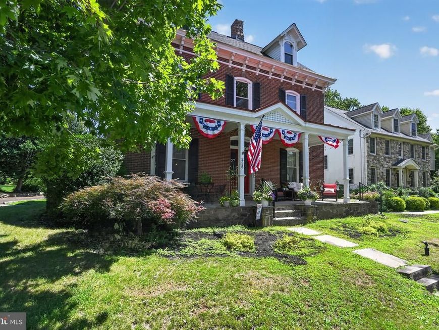 255 S State Street, Newtown, PA 18940 Main Photo
