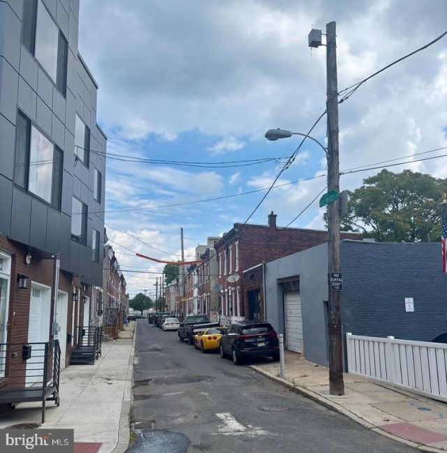 1347 S Hollywood Street, Philadelphia, PA 19146 Main Photo