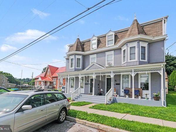 110 N YORK STREET, ETTERS, PA 17319