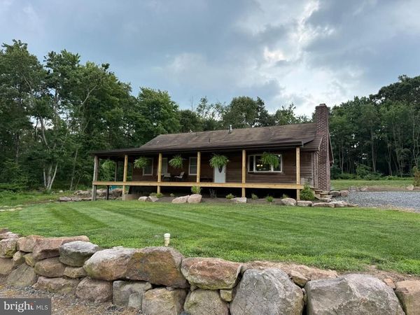 1309 CHESTNUT HILL ROAD, MORGANTOWN, PA 19543