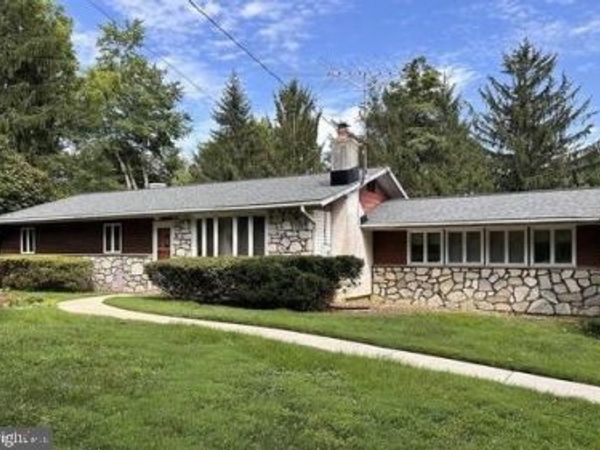 1502 UPPER GREENBRIAR ROAD, WILMINGTON, DE 19810