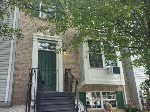 31 VERSAILLES COURT, NEWARK, DE 19702