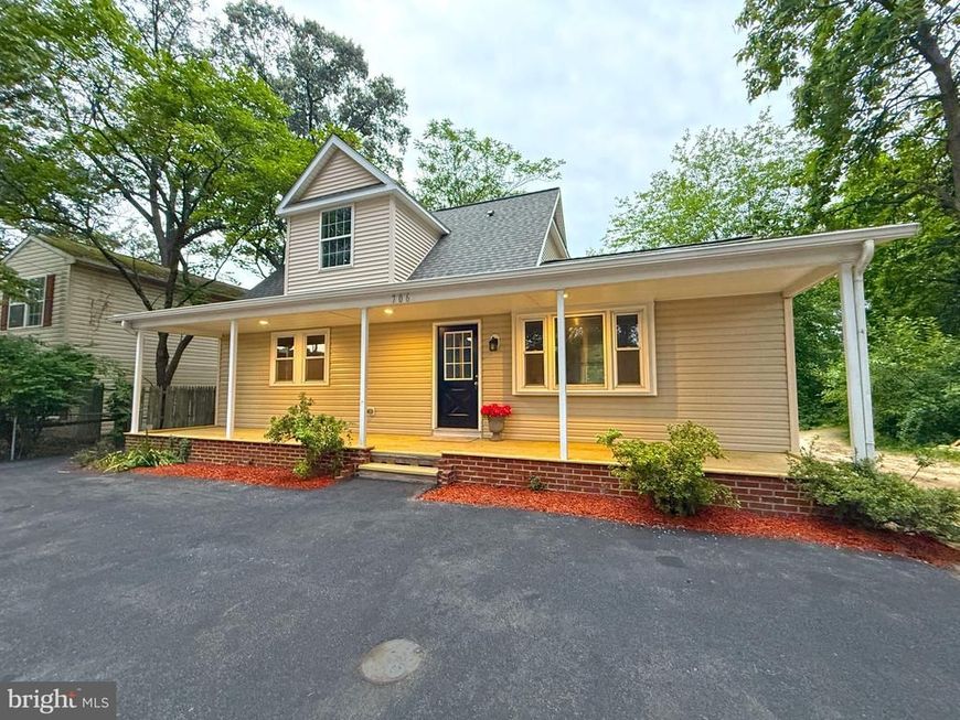 706 203rd Street, Pasadena, MD 21122 Main Photo
