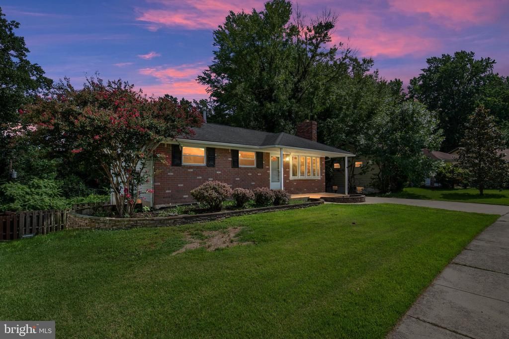 541 Crestpark Drive, Glen Burnie, MD 21061 Main Photo