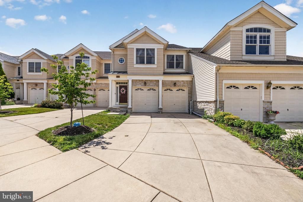 8702 TIMBER OAK LANE, LAUREL, MD 20723