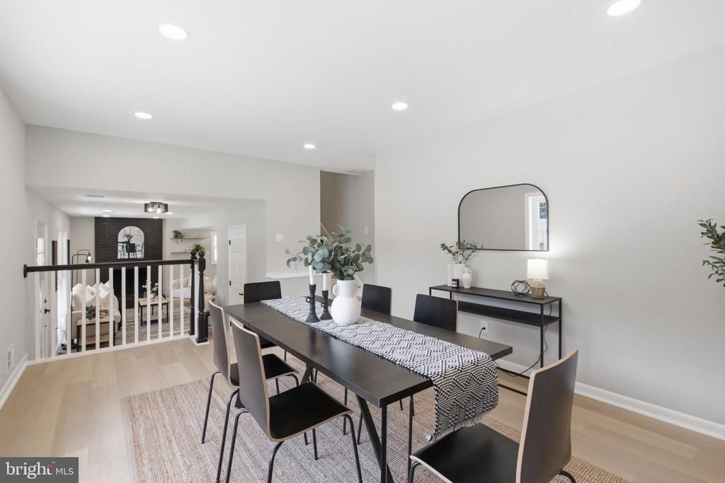 9602 DUBARRY AVENUE, LANHAM, MD 20706