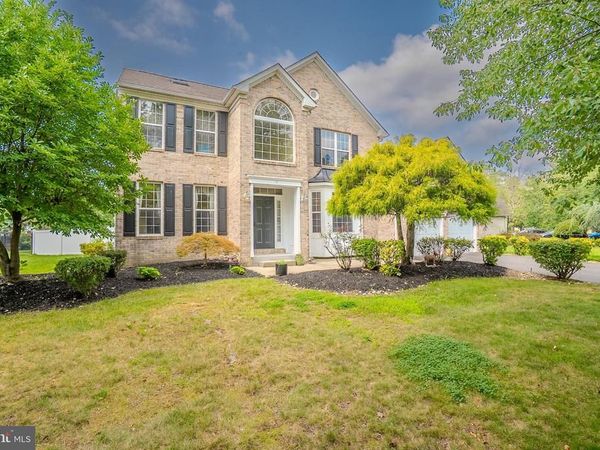 15 INVERNESS LANE, EAST WINDSOR, NJ 08520
