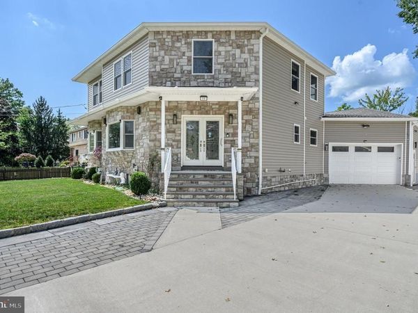 11 BROOK ROAD, KENDALL PARK, NJ 08824