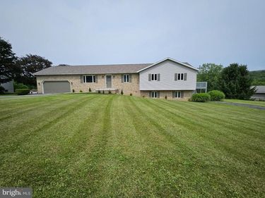 203 ESAU STREET, HOLLIDAYSBURG, PA 16648