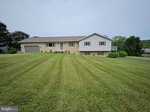 203 ESAU STREET, HOLLIDAYSBURG, PA 16648