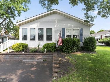 495 GOLDENROD CROSSING W, BUCKINGHAM, PA 18912