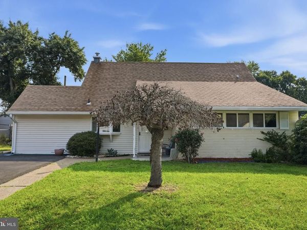 116 HIGHLAND PARK DRIVE, LEVITTOWN, PA 19056