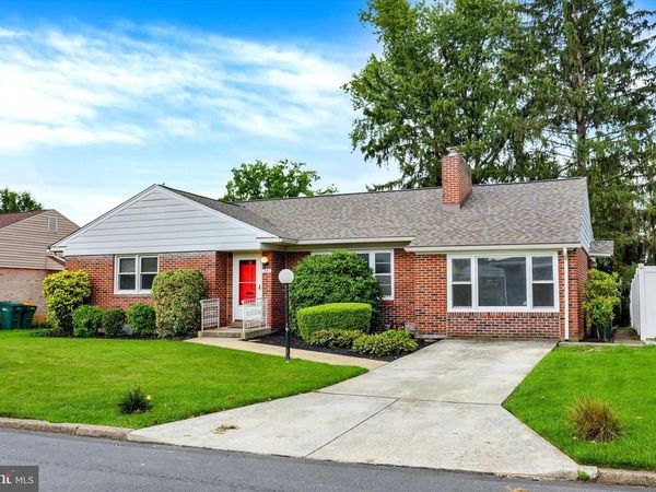 23 CIRCLE DRIVE, CAMP HILL, PA 17011