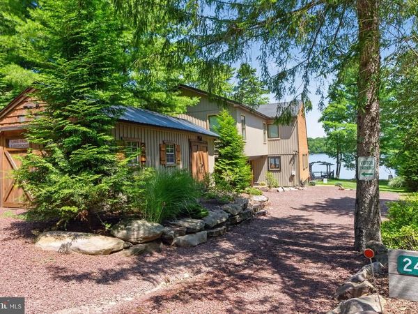 240 S LAKE DRIVE, LAKE HARMONY, PA 18624