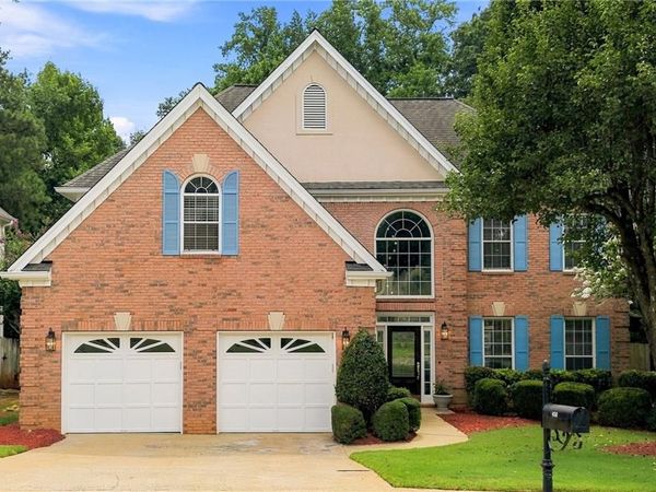 450 Elgaen Court , Roswell, GA 30075