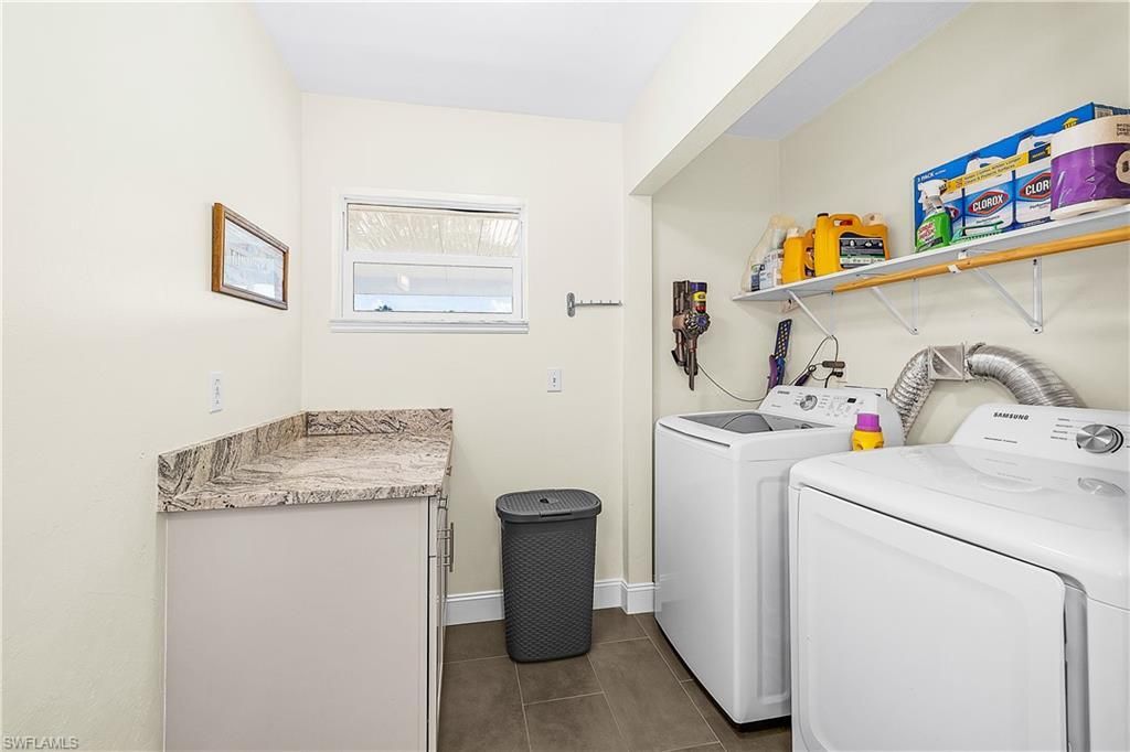 8500 Redwood Dr, Saint James City, FL 33956 Photo