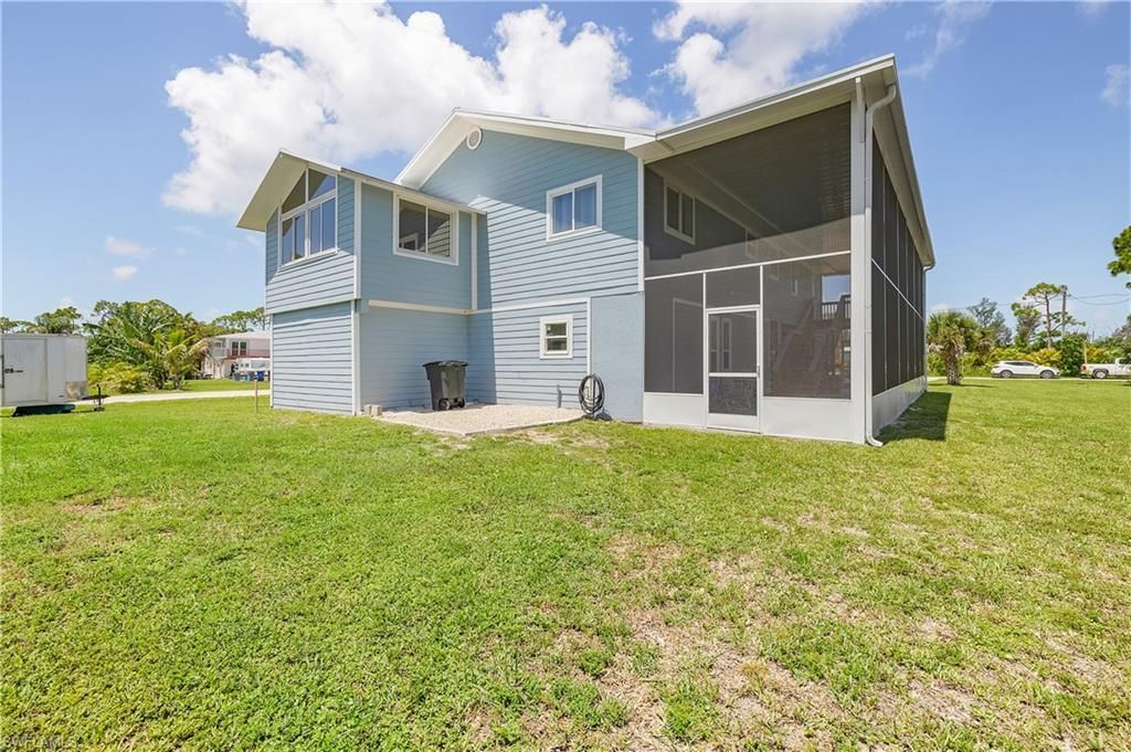 8500 Redwood Dr, Saint James City, FL 33956 Photo