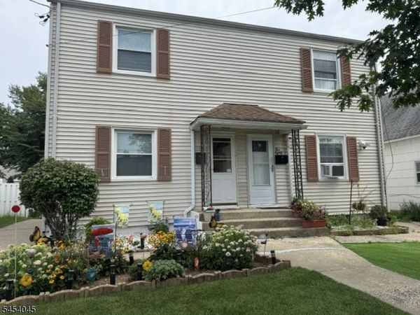 582 Garden Ave, Woodbridge, NJ 07095