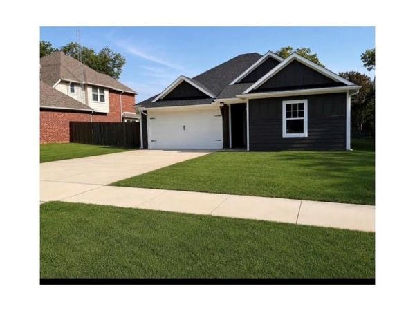 1021 W Sears Street, Denison, TX 75020