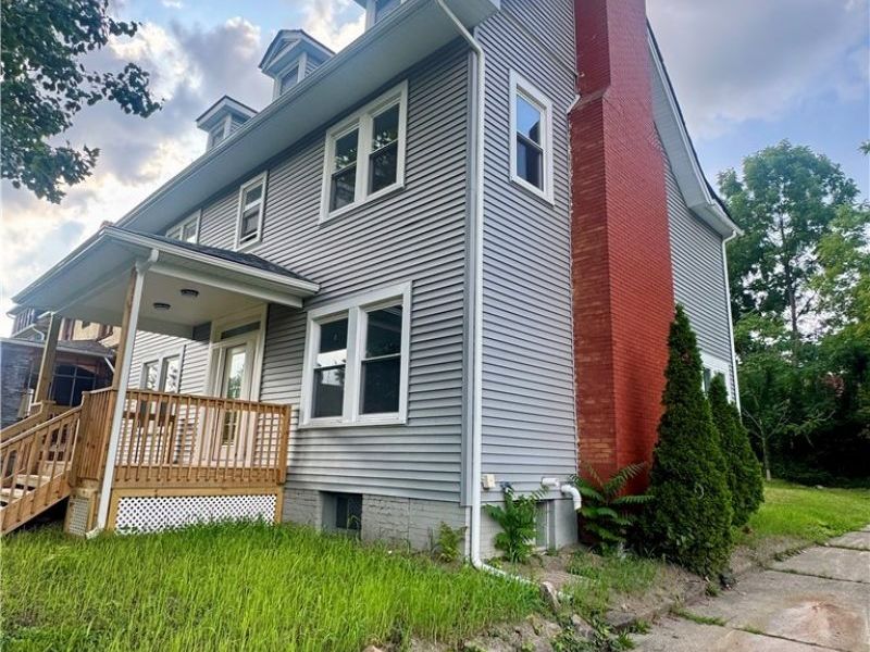 248 Lora Avenue, Youngstown, OH 44504 Photo 2