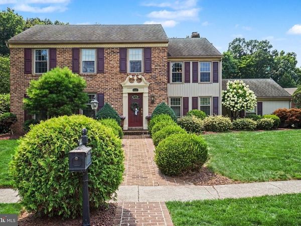 6110 STEPHENS CROSSING, MECHANICSBURG, PA 17050