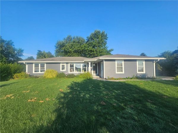 7497 Lake Avenue , Williamson, NY 14589