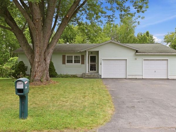 102 Christopher Drive, Baldwinsville, NY 13027
