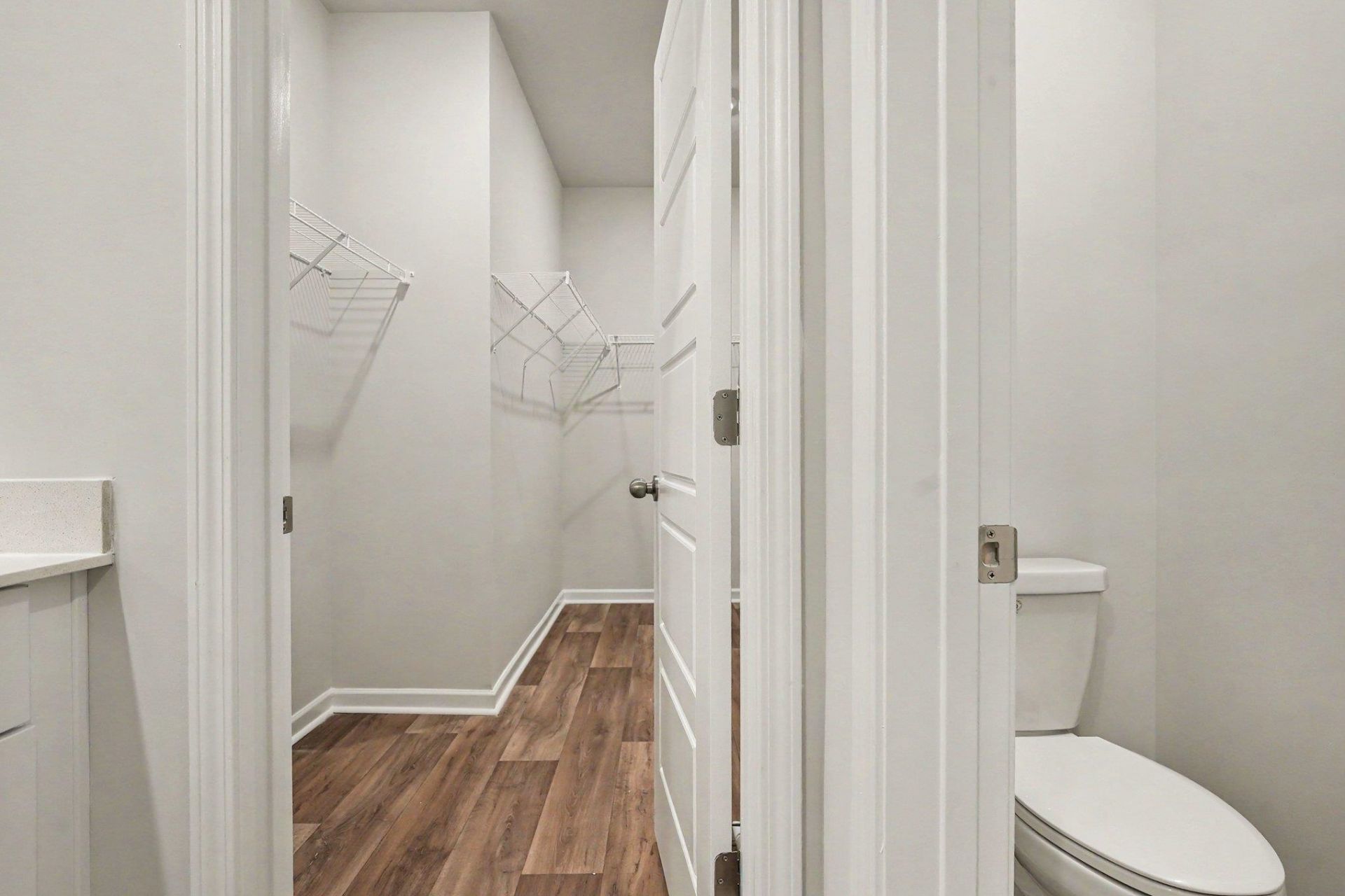 1120 Tibetan St. Photo 10