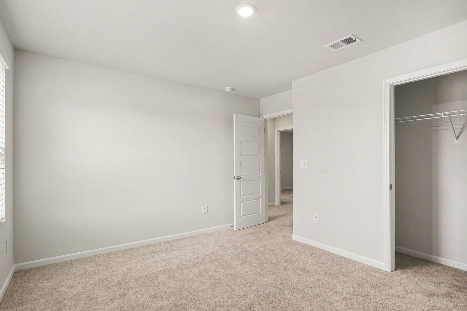 1120 Tibetan St. Photo 18