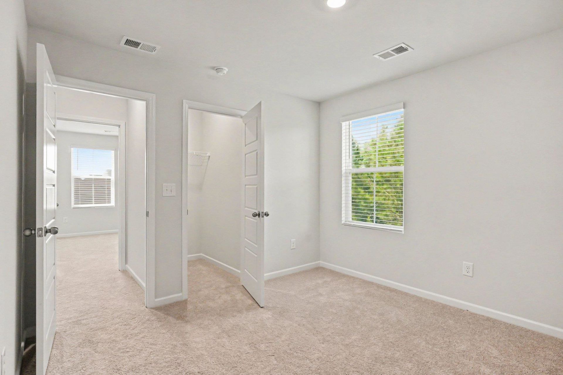 1120 Tibetan St. Photo 19
