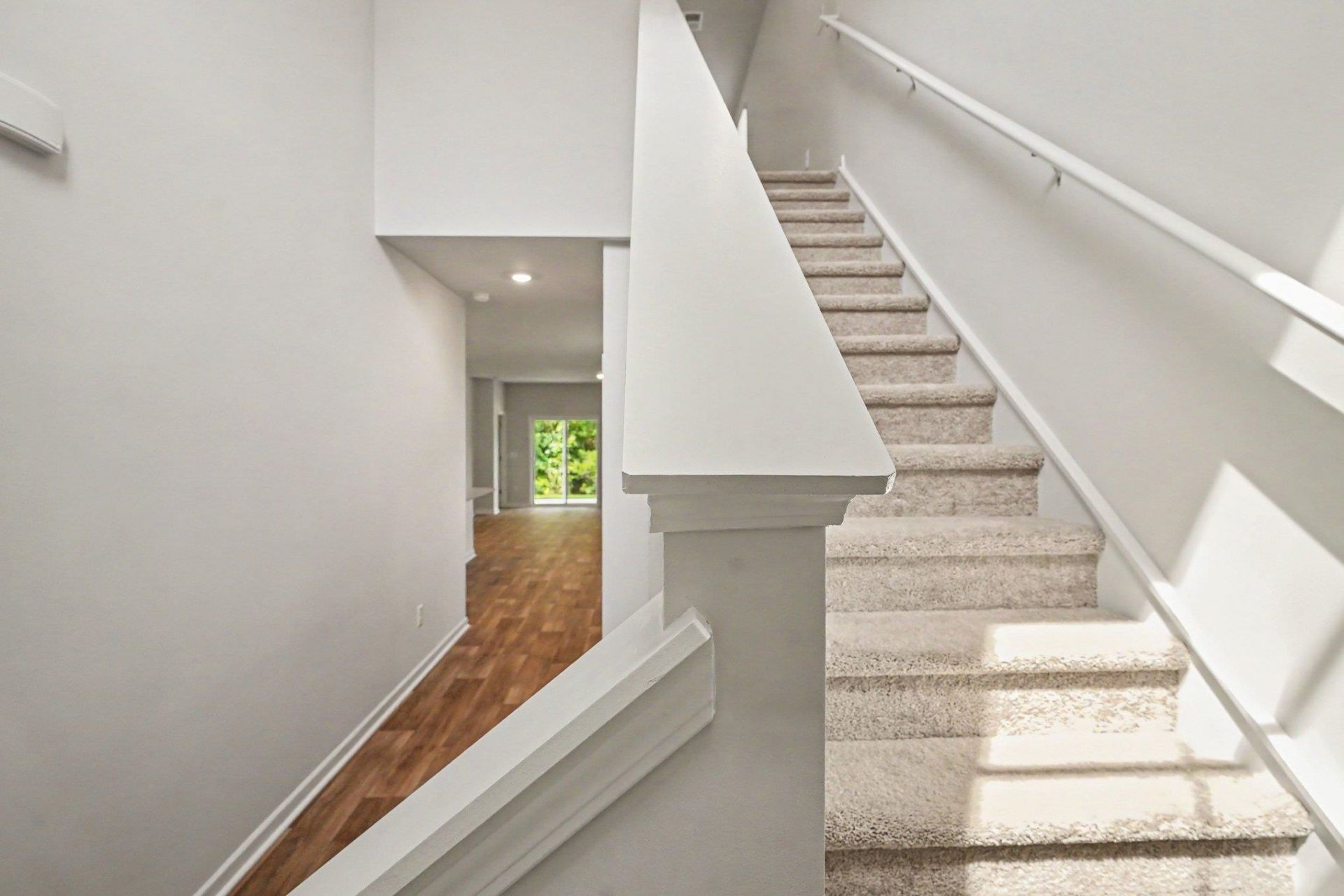 1120 Tibetan St. Photo 5