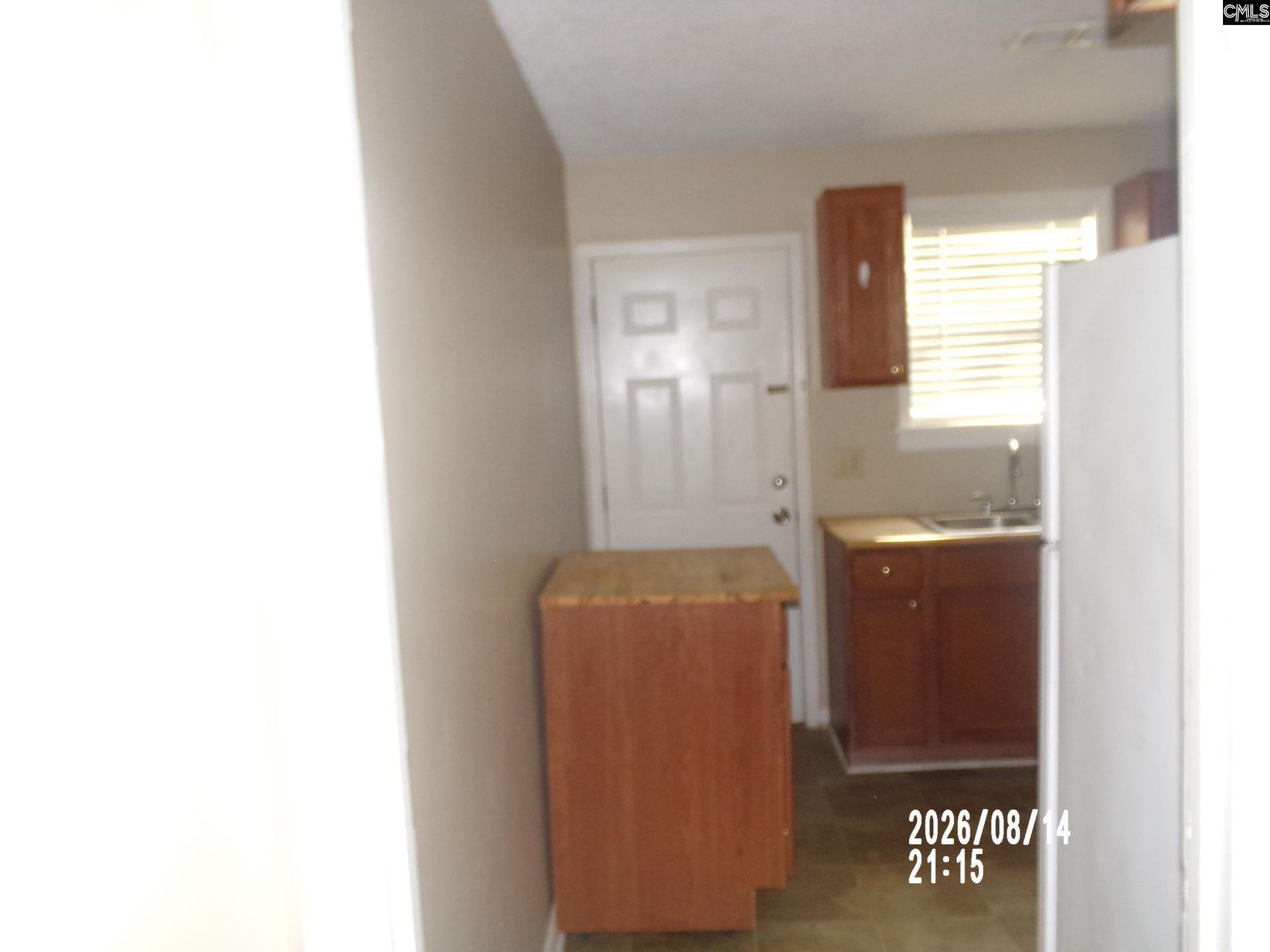 320 Bull Street Photo 10