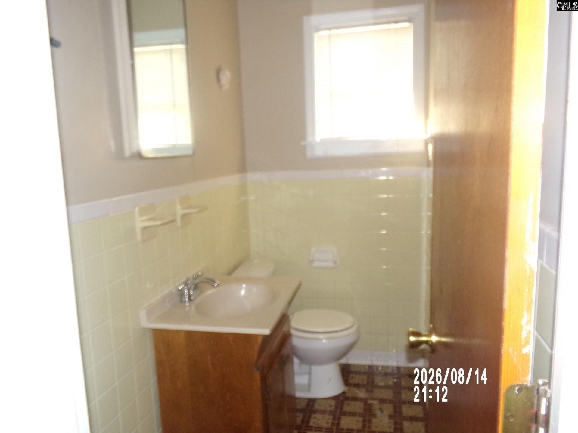 320 Bull Street Photo 6