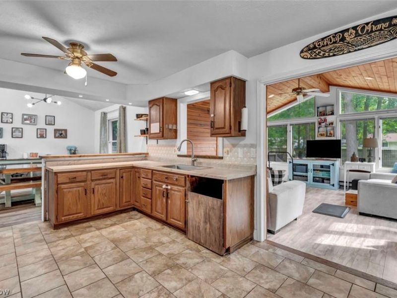 9128 Idlewood Drive, Mentor, OH 44060 Photo 10