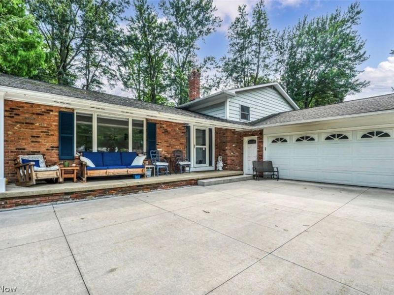 9128 Idlewood Drive, Mentor, OH 44060 Photo 3